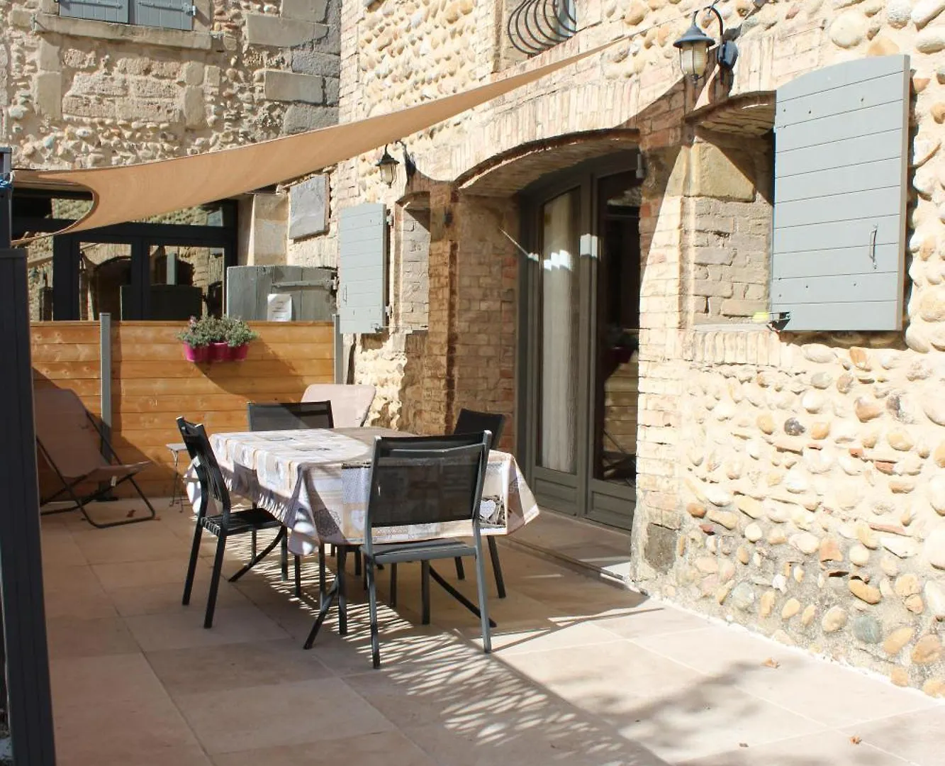 Les Gites De Genas Bourg-les-Valence 0*,  France