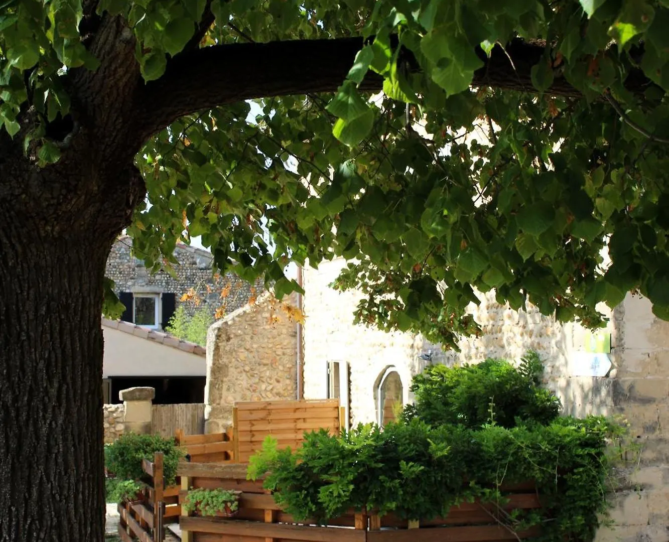 Les Gites De Genas Bourg-les-Valence Holiday home