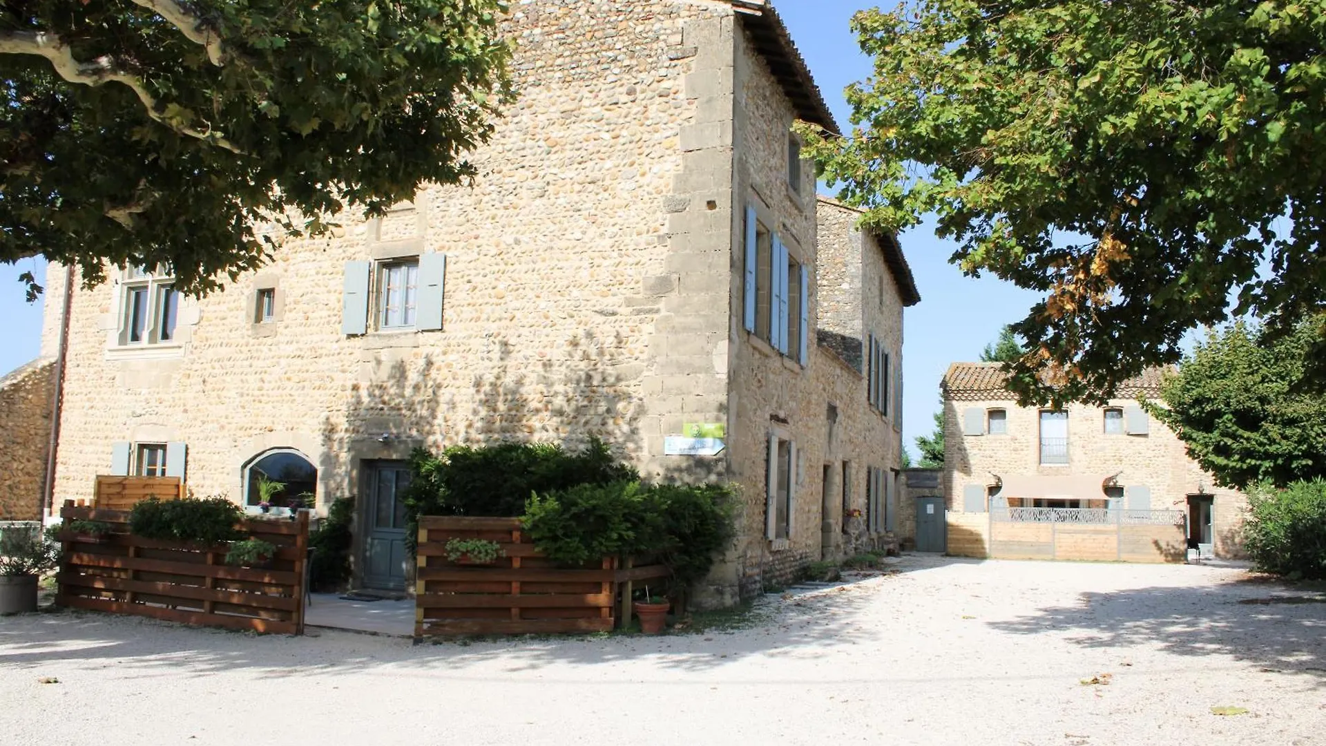 Les Gites De Genas Bourg-les-Valence Holiday home